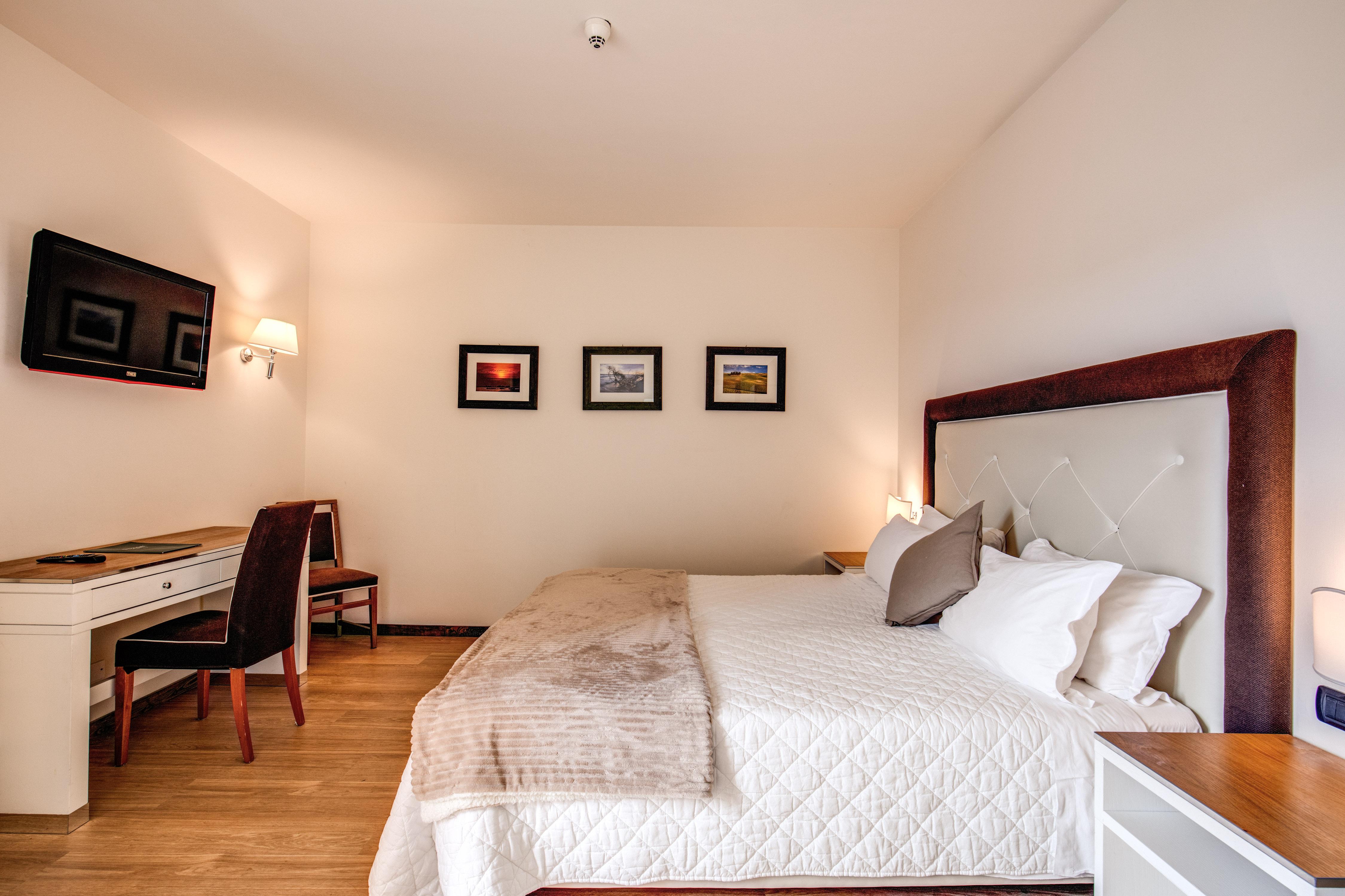 Demidoff Country Resort Pratolino Bagian luar foto